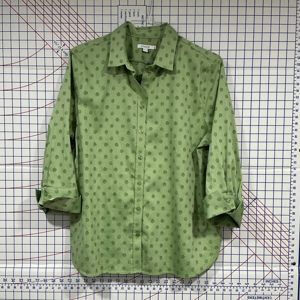 Chicos Green SZ 3 Polka Dot Button-Up Shirt